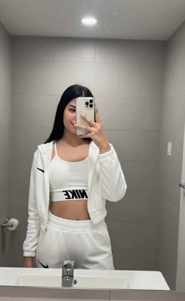 Chica busca chico en Ibiza: 