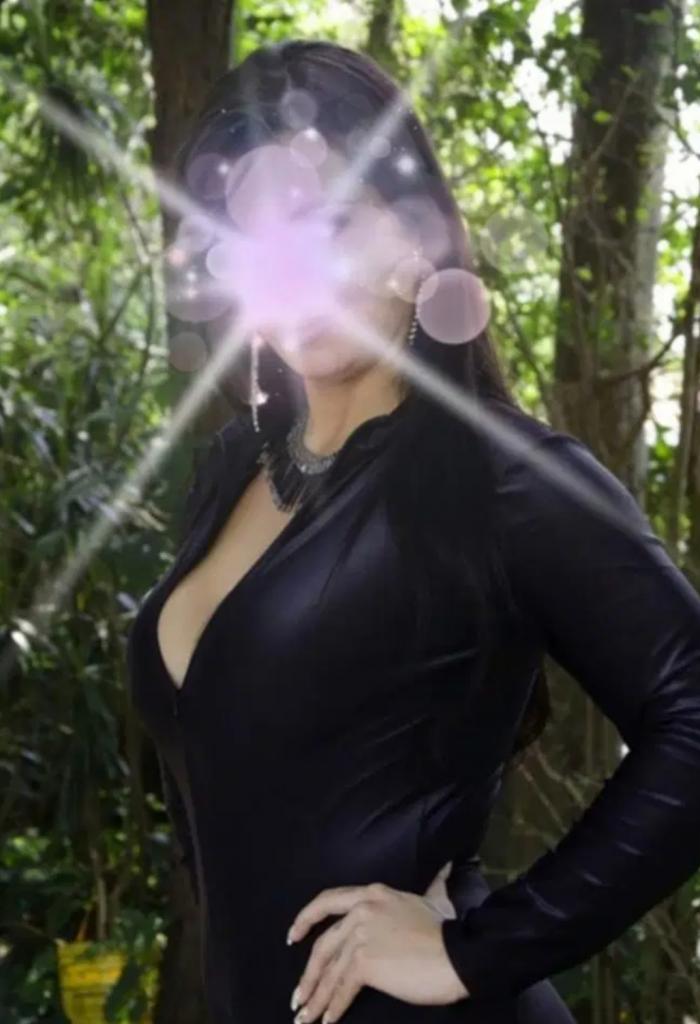 Chica busca chico en Almería: 