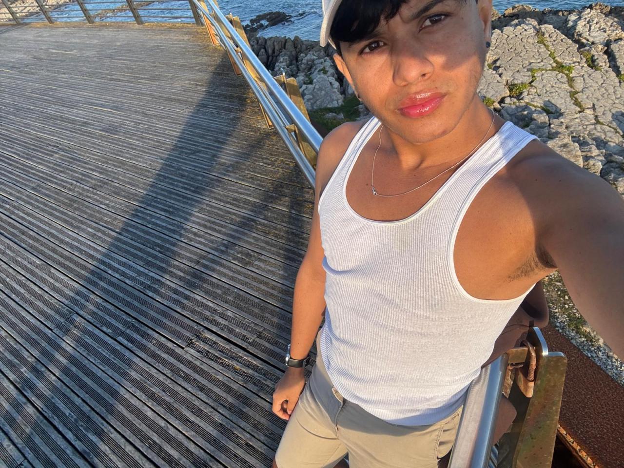 678721764: Chico busca chica en Las Palmas