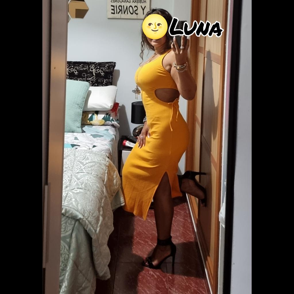 605656619: Chica busca chico en Sevilla