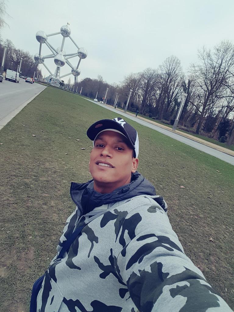 Chico busca chica en Madrid: 