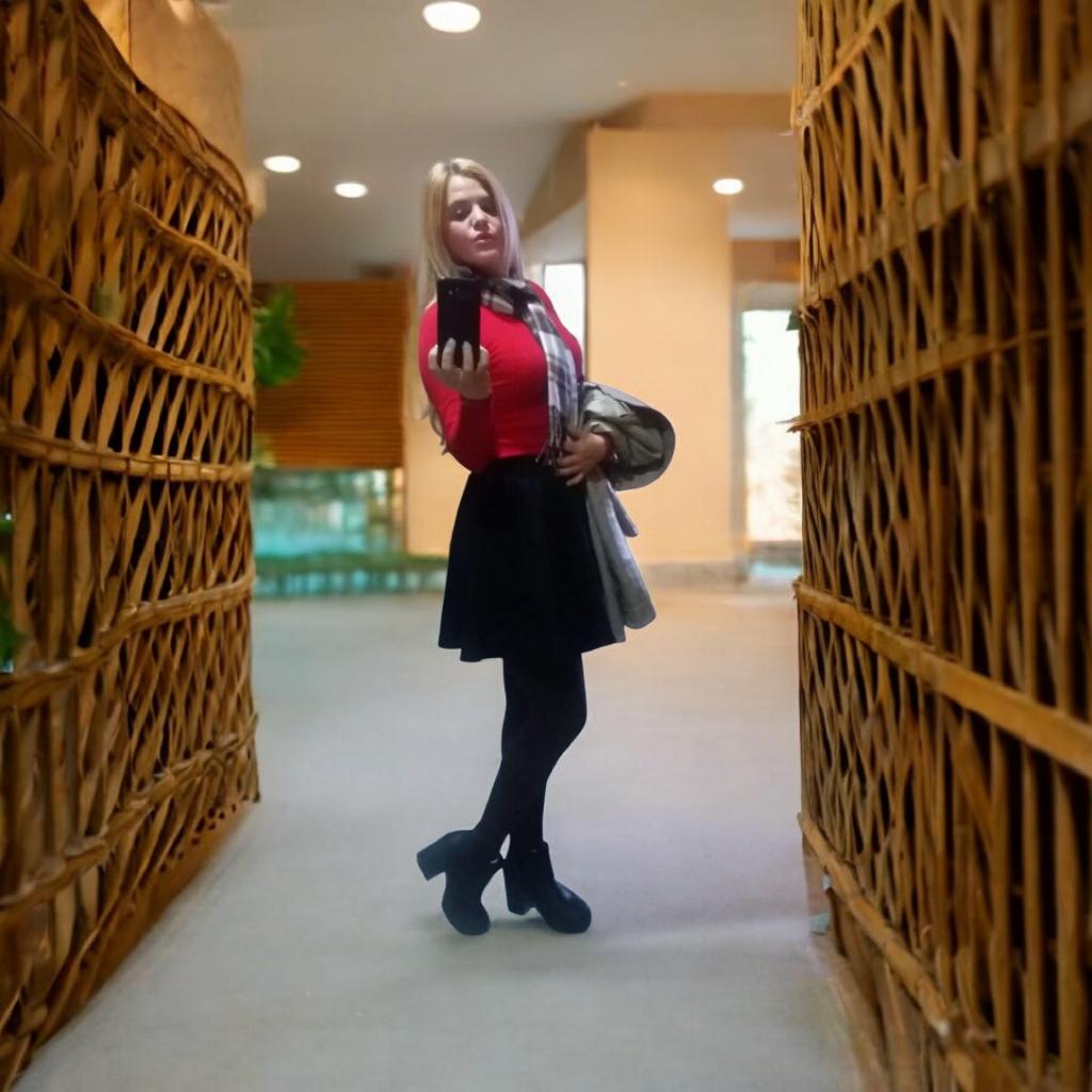 692565260: Chica busca chico en Murcia