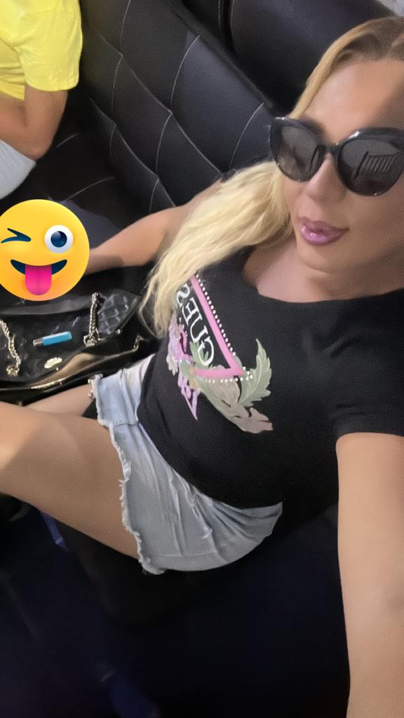 663559110: Transexual en Tenerife