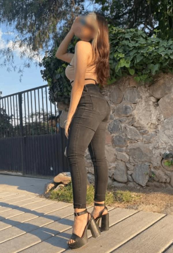 603990129: Chica busca chico en Barcelona