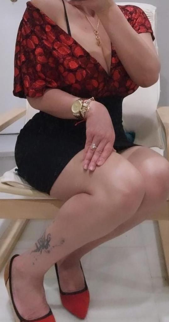 Chica busca chico en Cádiz: 