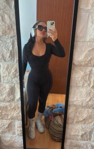 643657145: Chica busca chico en Madrid