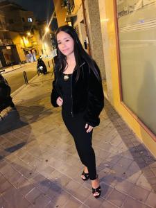613682151: Chica busca chico en Madrid