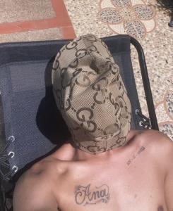 612253037: Chico busca chica en Barcelona