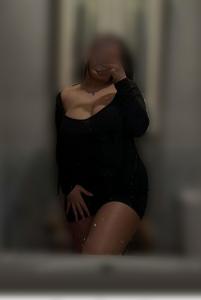 631287179: Chica busca chico en La Coruña