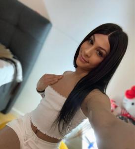 613349268: Travesti en Granada