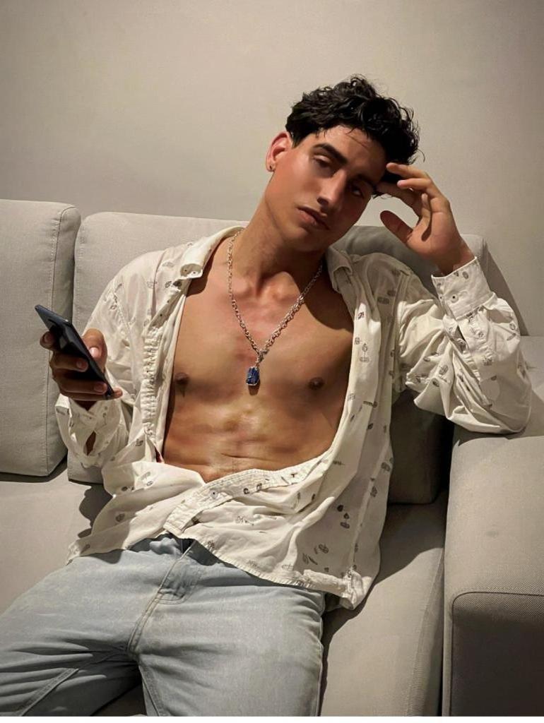 657029390: Chico busca chica en Málaga