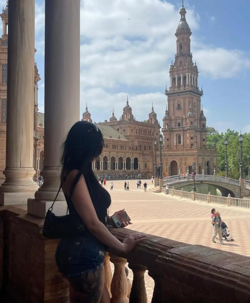 Chica busca chico en Granada: 