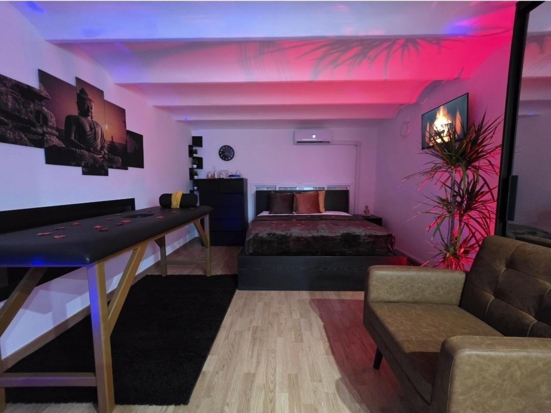 Chica busca chico en Barcelona: 