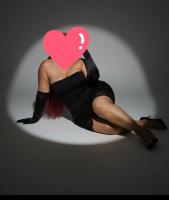 631518637: Chica busca chico en Barcelona