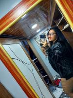 631759115: Chica busca chico en Barcelona