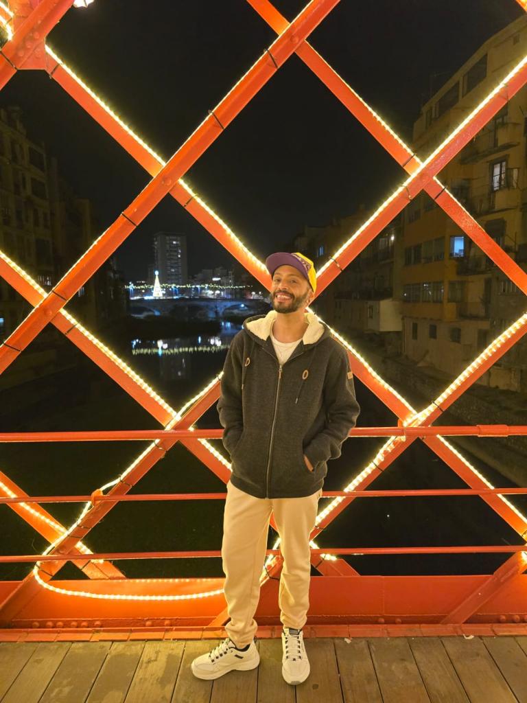 604353513: Chico busca chica en Gerona