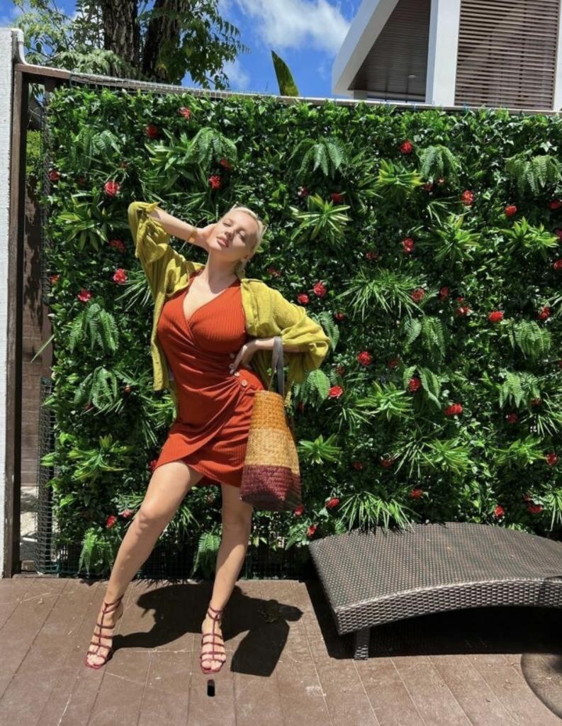 Chica busca chico en Almería: 