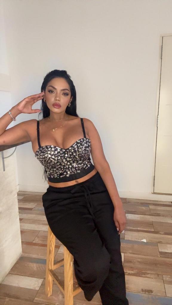 Chica busca chico en Cantabria: 