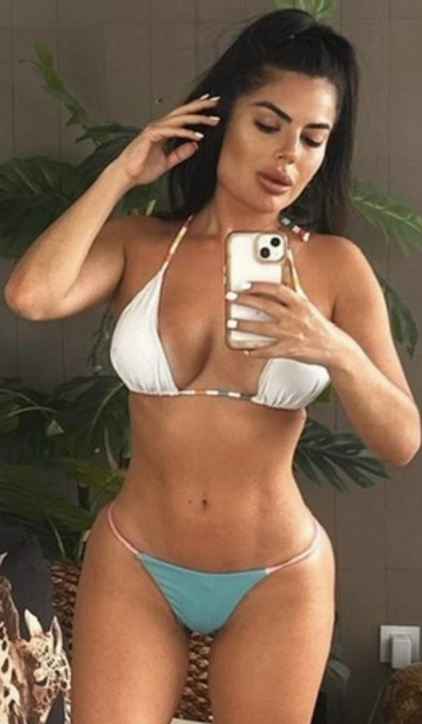 674937520: Chica busca chico en La Coruña