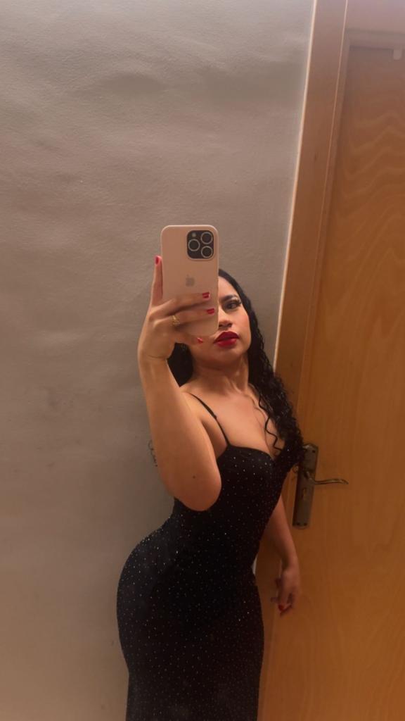 Chica busca chico en Almería: 