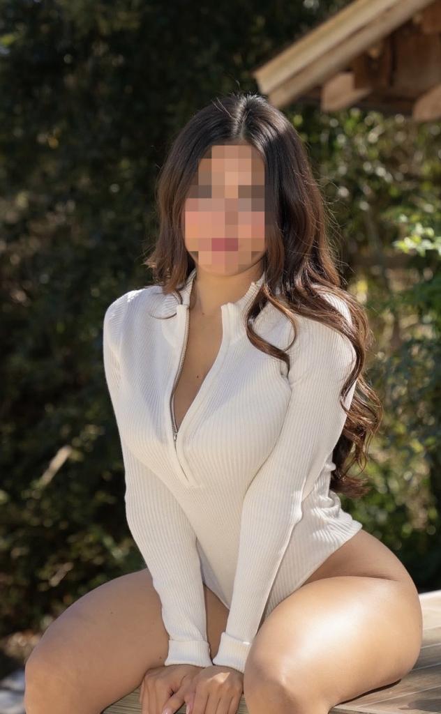 Chica busca chico en Ibiza: 