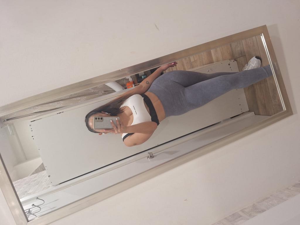 642537086: Chica busca chico en Barcelona