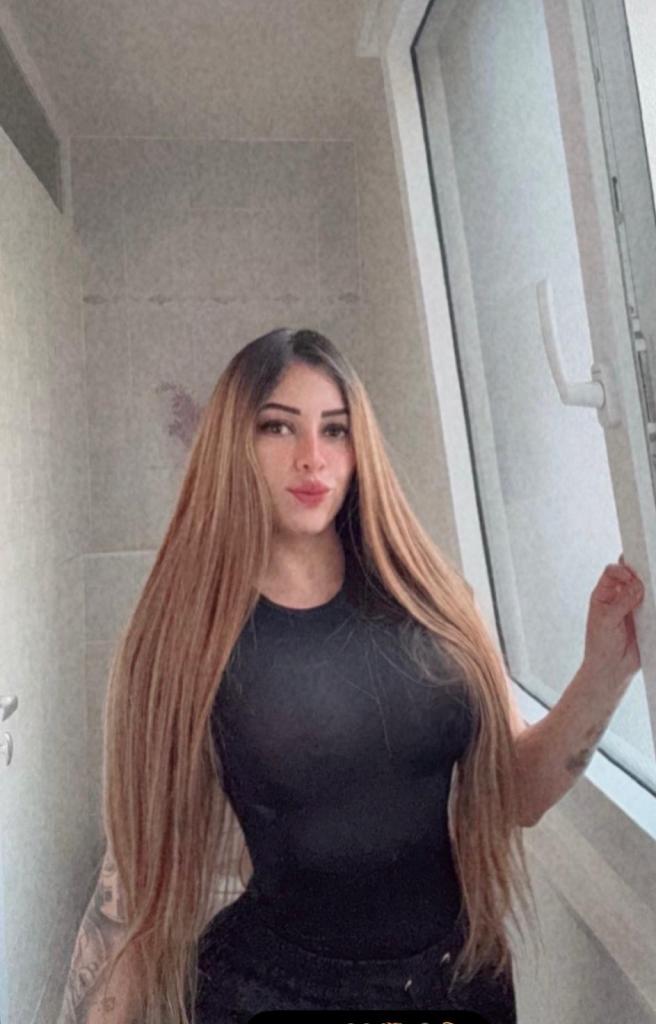 607071496: Chica busca chico en Sevilla