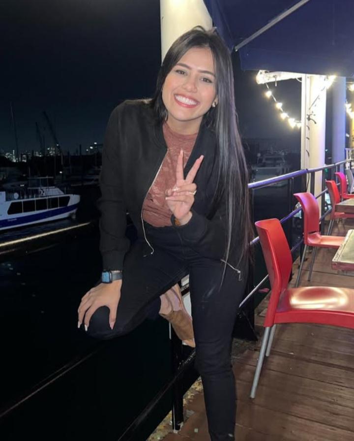 Chica busca chico en Cádiz: 