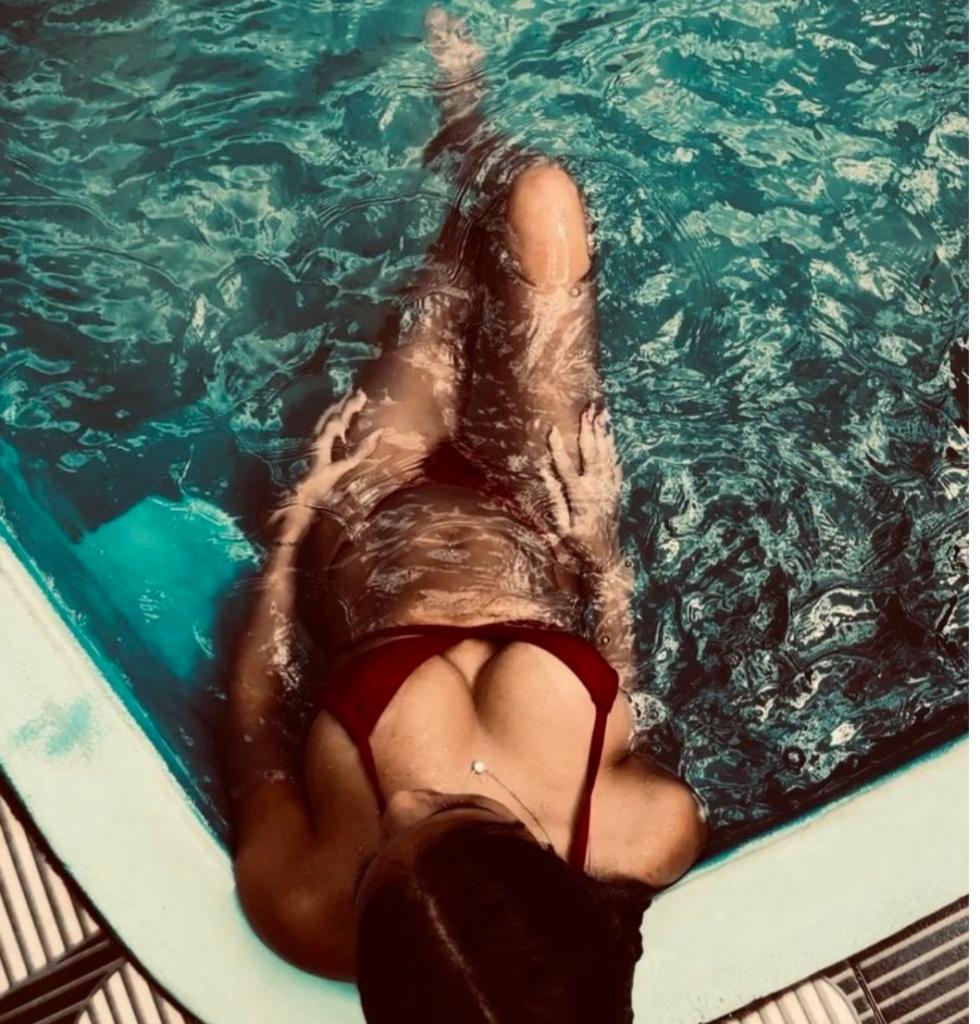 697745698: Chica busca chico en Madrid