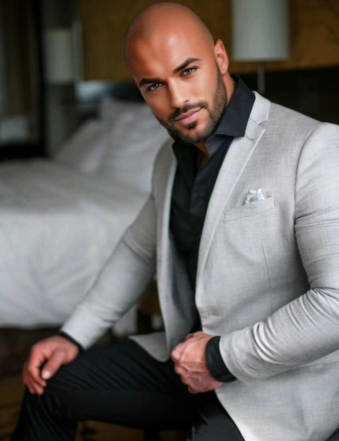 Chico busca chica en Málaga: 