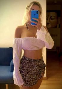 695805076: Chica busca chico en Salamanca