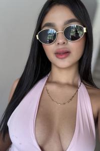 666417955: Chica busca chico en Sevilla