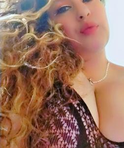 634025833: Chica busca chico en Barcelona