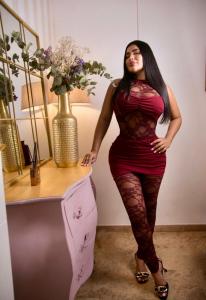 631258186: Chica busca chico en Gerona