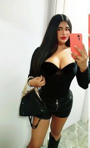 631258186: Chica busca chico en Gerona
