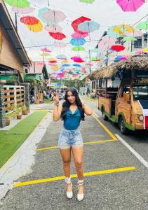 617746381: Chica busca chico en Madrid