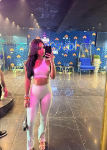 617746381: Chica busca chico en Madrid