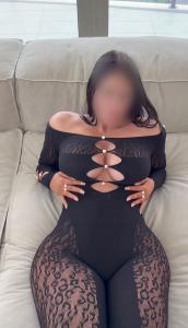 692038278: Chica busca chico en Sevilla