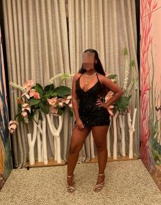 613570587: Chica busca chico en Pontevedra