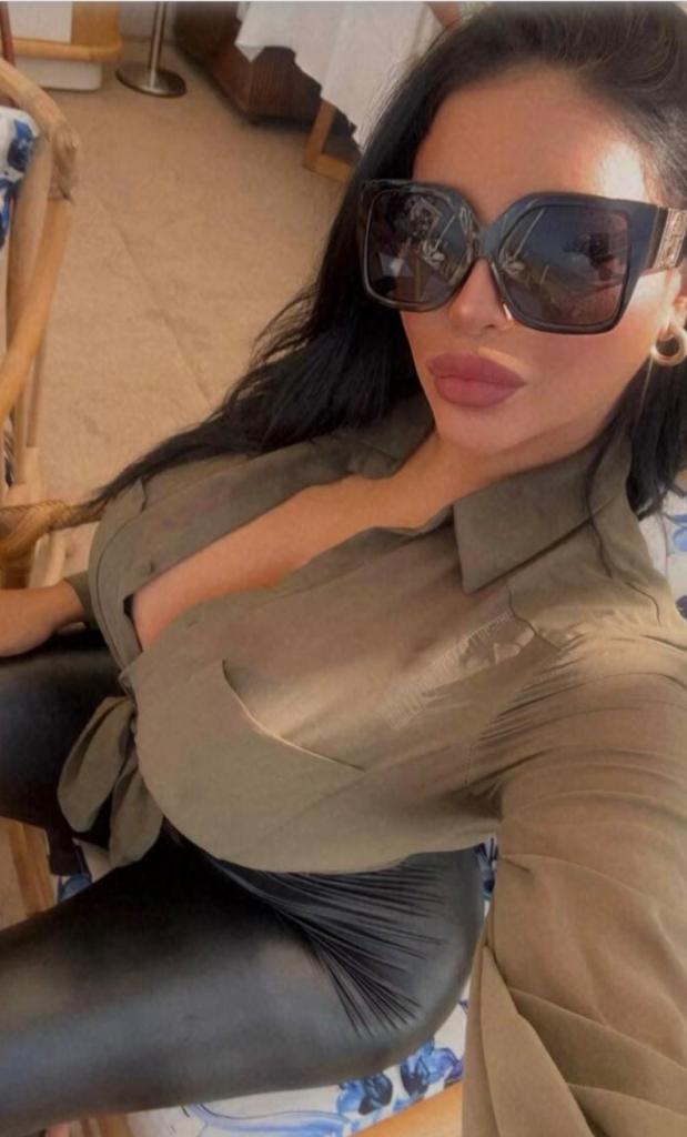 647163074: Chica busca chico en Málaga