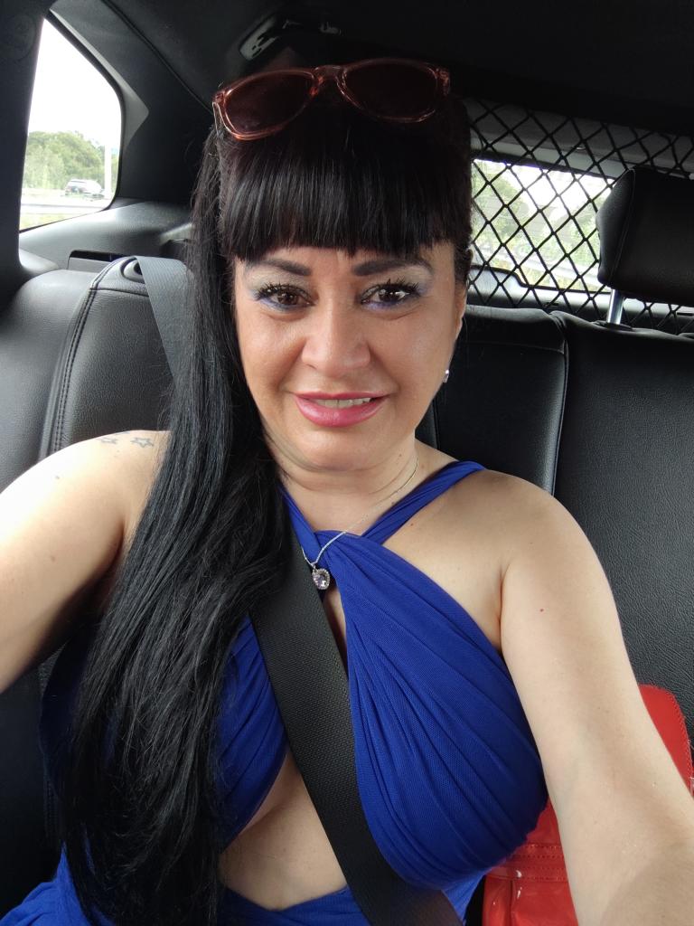 623340904: Chica busca chico en Sevilla