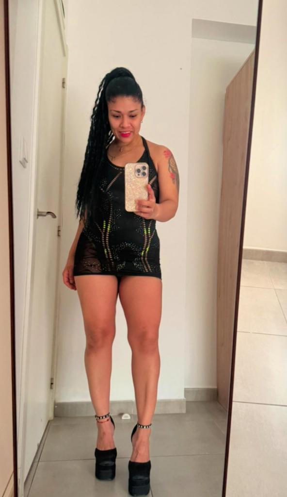 613325850: Chica busca chico en Alicante