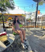 617746381: Chica busca chico en Madrid