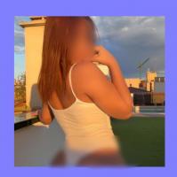 677386339: Chica busca chico en Barcelona