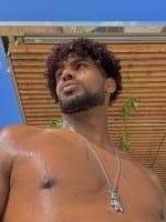 645471398: Chico busca chica en Barcelona