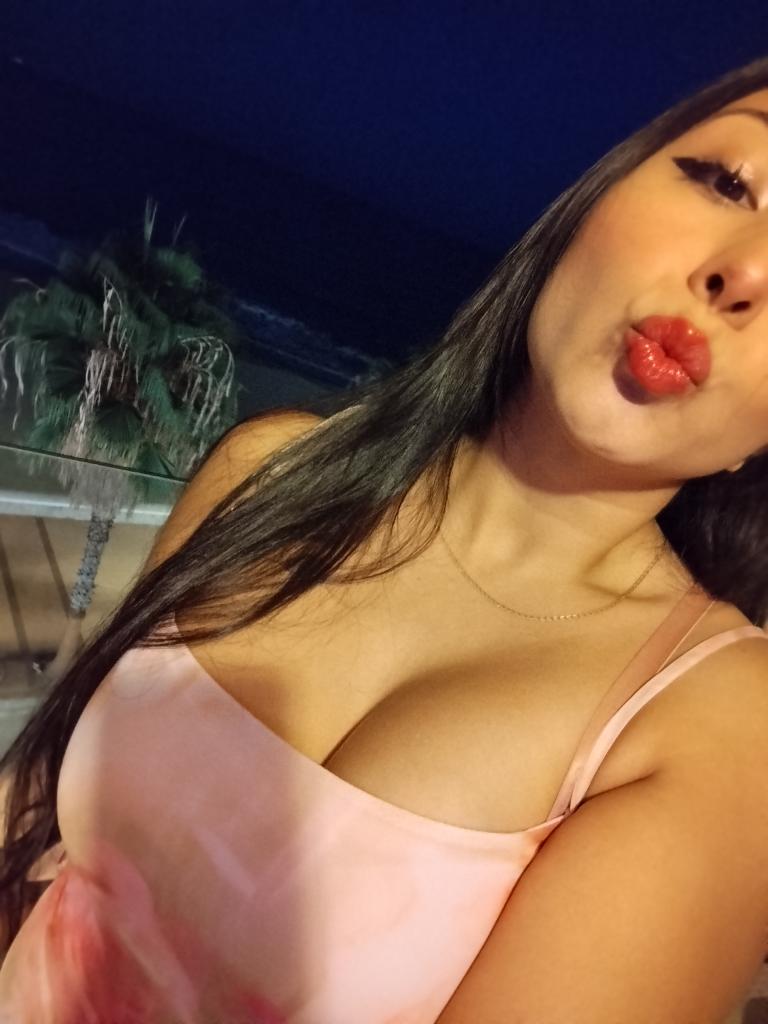 Chica busca chico en Granada: 