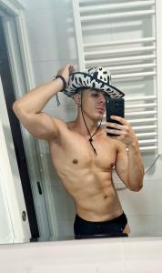 663742082: Chico busca chica en Madrid