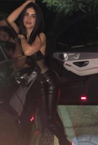 613584707: Chica busca chico en Barcelona