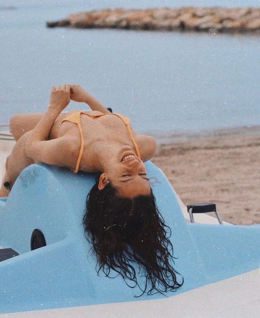 621022518: Chica busca chico en Barcelona