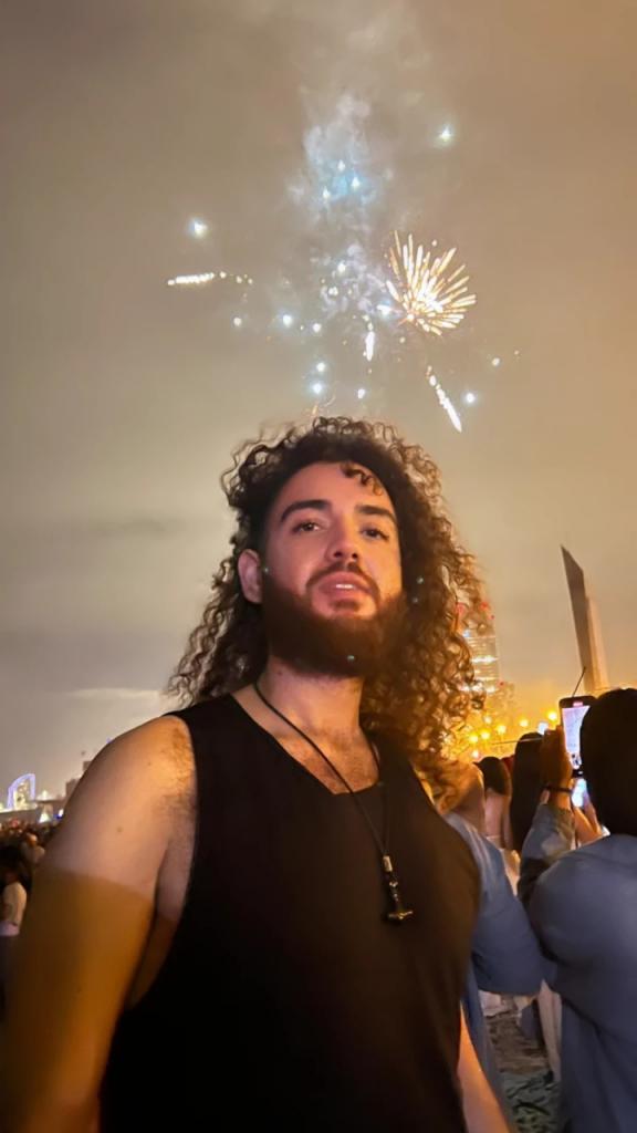 663993864: Chico busca chica en Barcelona